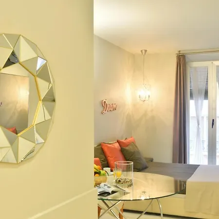 Myflats Deluxe City Center Apartamento *